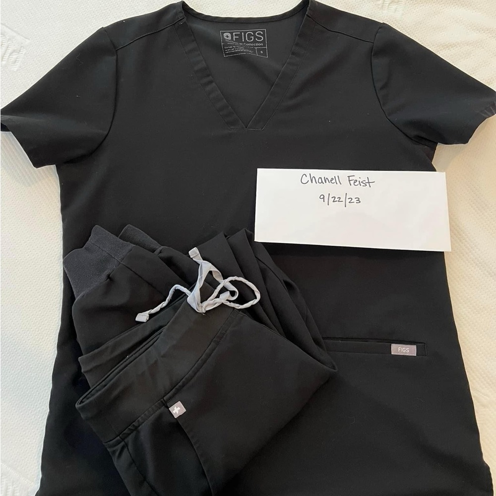 Black small Zamora joggers and small Casma top.